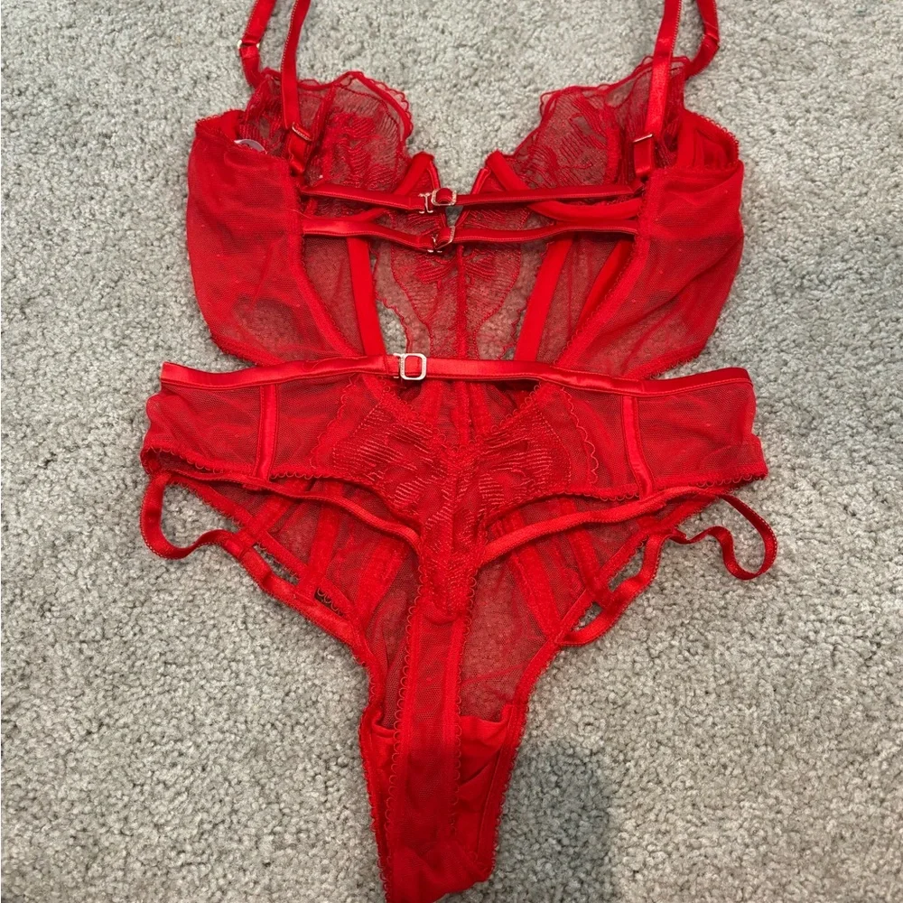 Mila lounge Lace Bodysuit - Picture 5 of 9